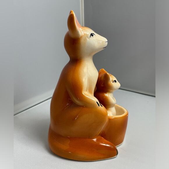 Vintage Ceramic Kangaroo & Joey Salt &‎ Pepper Shaker Set - Picture 5 of 14